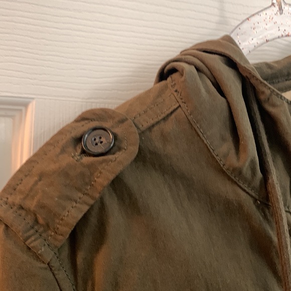 Fishtail Anorak - Picture 10 of 10